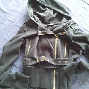 Cropped black jacket